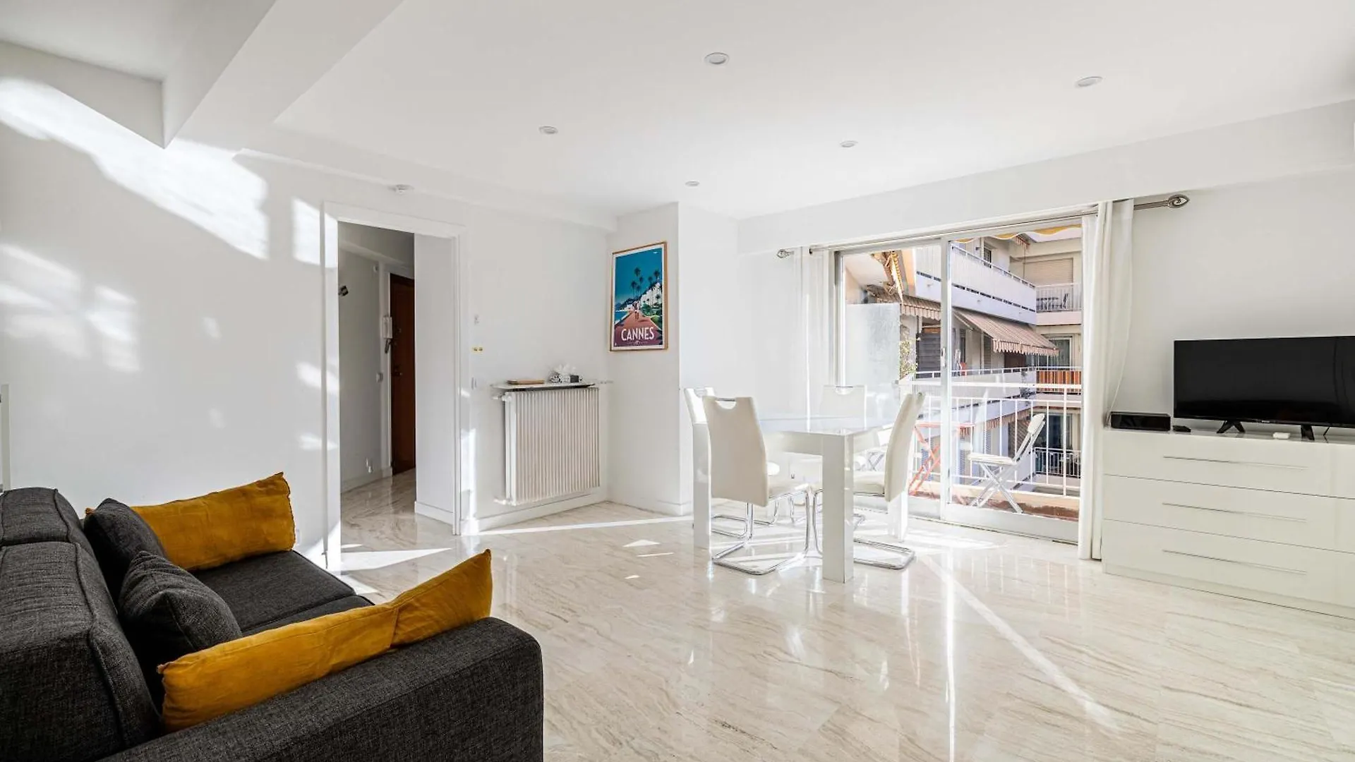 Le Louis Blanc Avec Balcon En Plein Centre-Ville Διαμέρισμα Κάννες