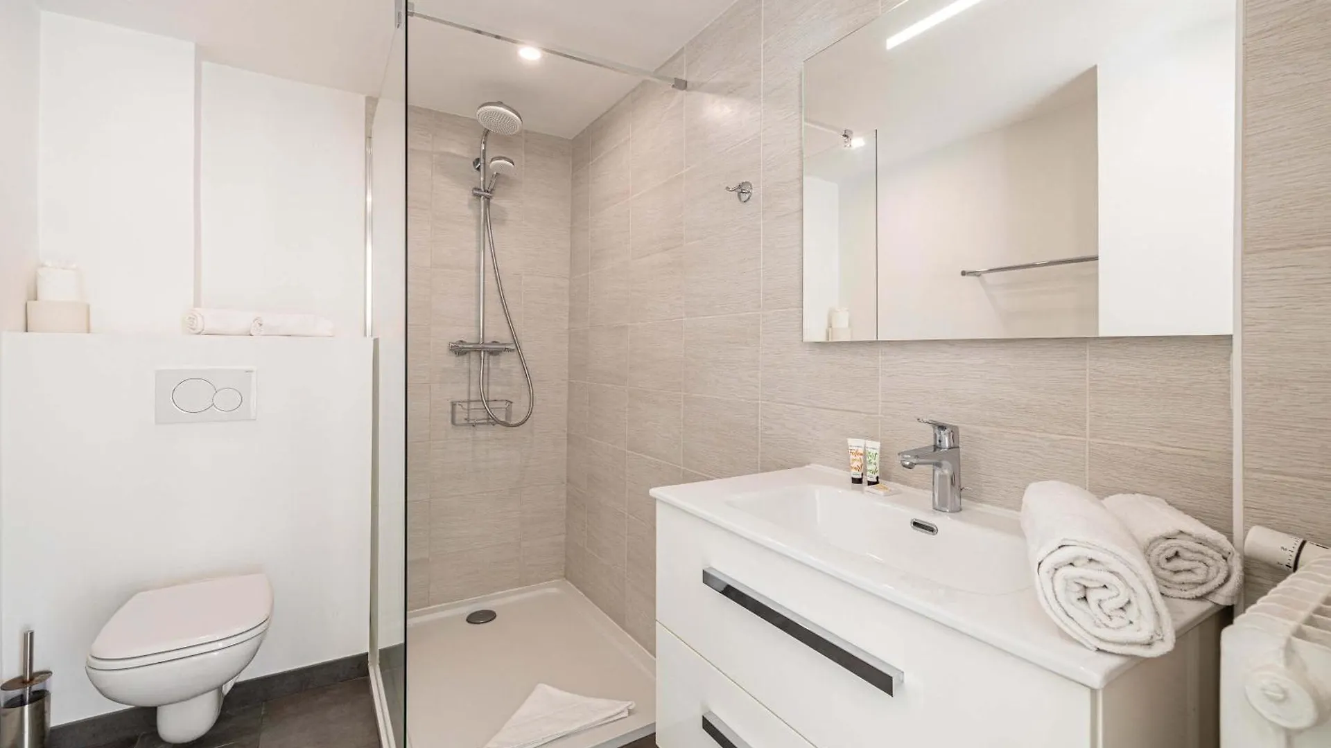 Apartment Le Louis Blanc Avec Balcon En Plein Centre-Ville