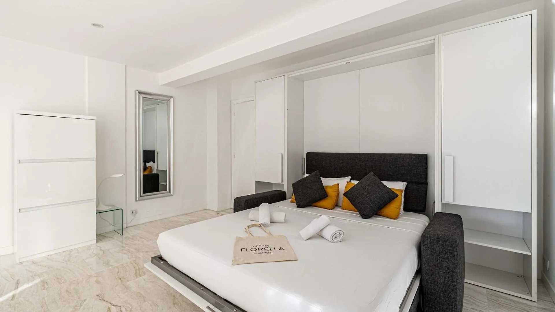 Le Louis Blanc Avec Balcon En Plein Centre-Ville 0*, Cannes France